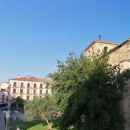 Guest house La Reina Zamora